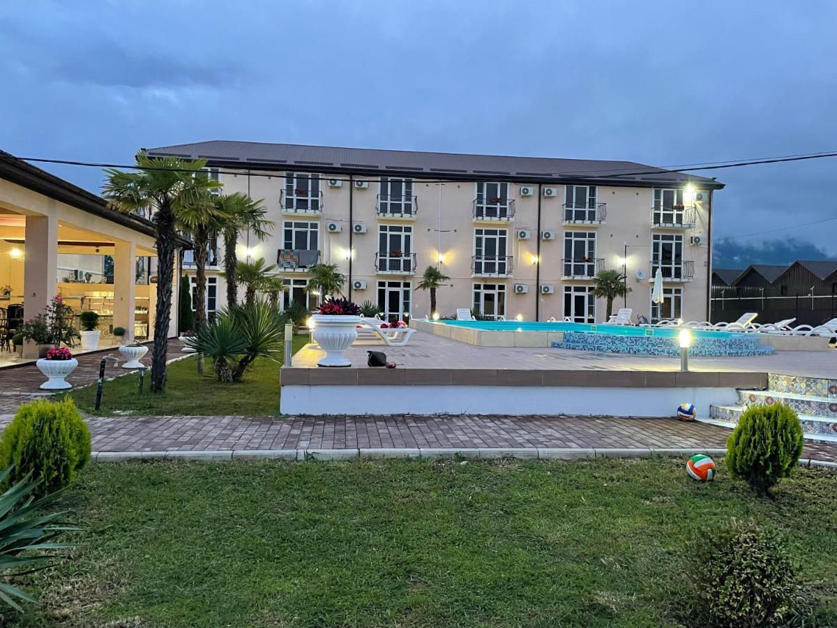 Hotel Askar Alakhadzi Exterior foto