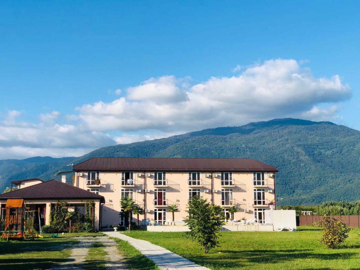 Hotel Askar Alakhadzi Exterior foto